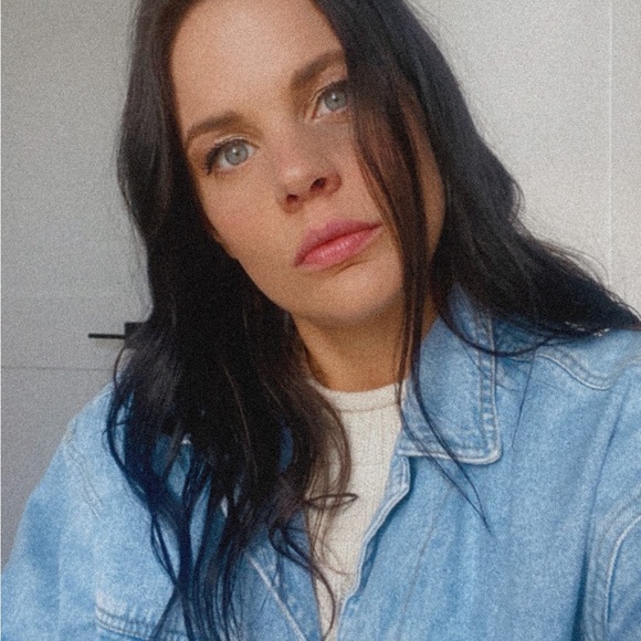 Meet your Posher, Nicole evelyn - Picture 1 of 1